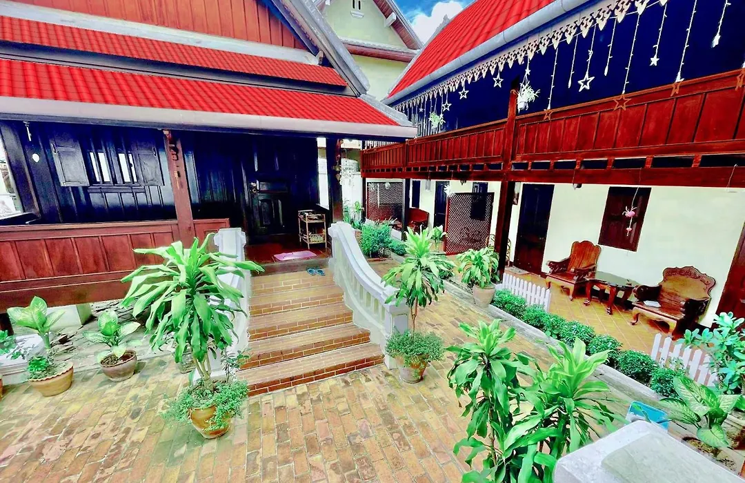 Villa Phathana Royal View Hotel-1